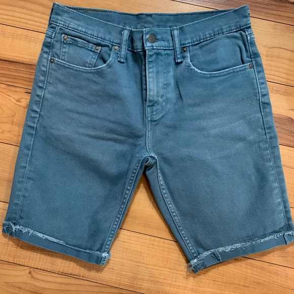 Levi’s Jean Shorts - Picture 1 of 2